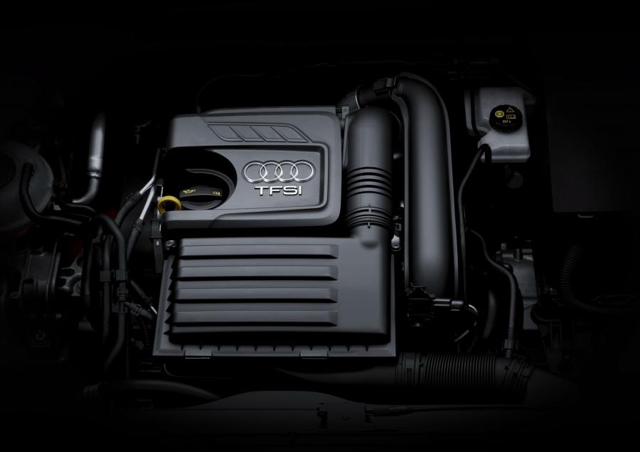 Моторный отсек Audi Q2 TFSI Design 2016 года  (WW) (фото 14 из 16)